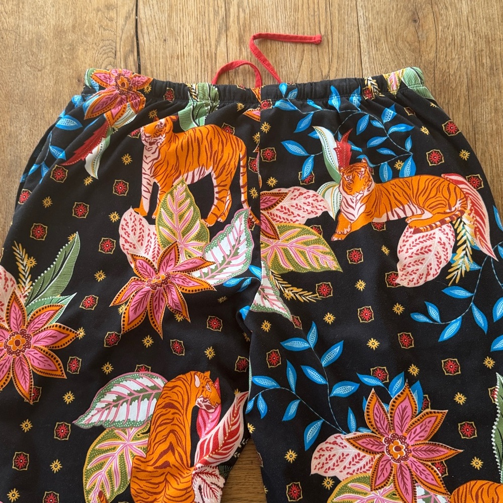 Room Service Tiger Floral Pajama Set XL - Picture 9 of 9
